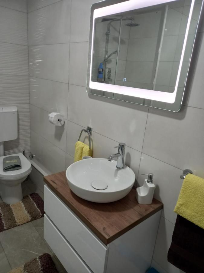 Leda Apartmani 斯梅代雷沃 外观 照片