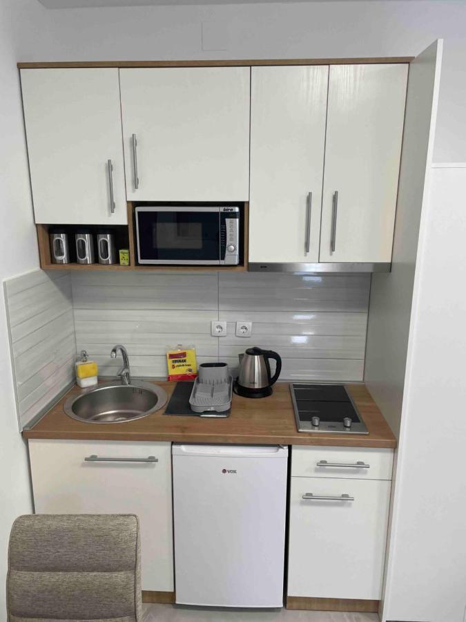 Leda Apartmani 斯梅代雷沃 外观 照片
