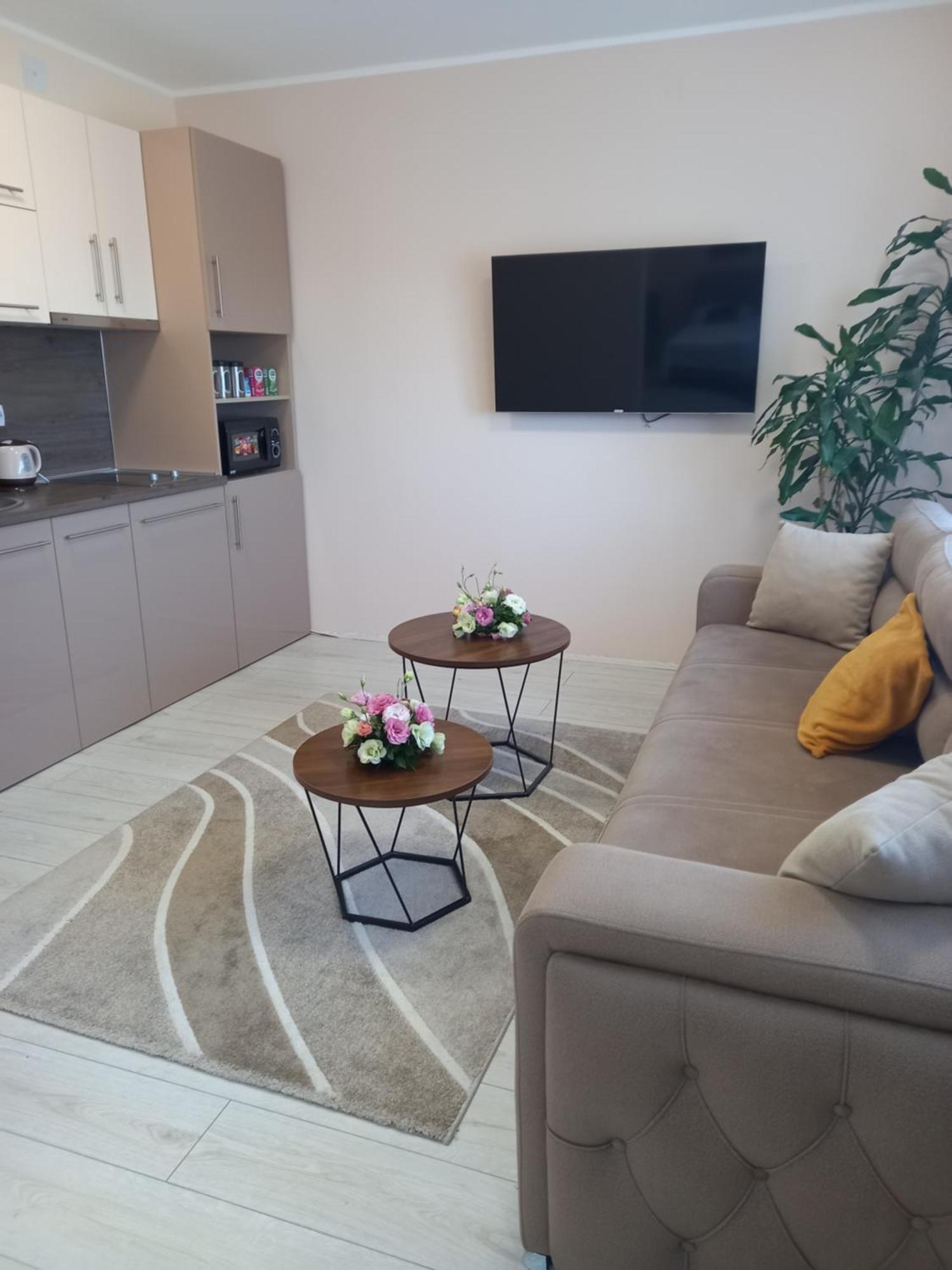 Leda Apartmani 斯梅代雷沃 外观 照片